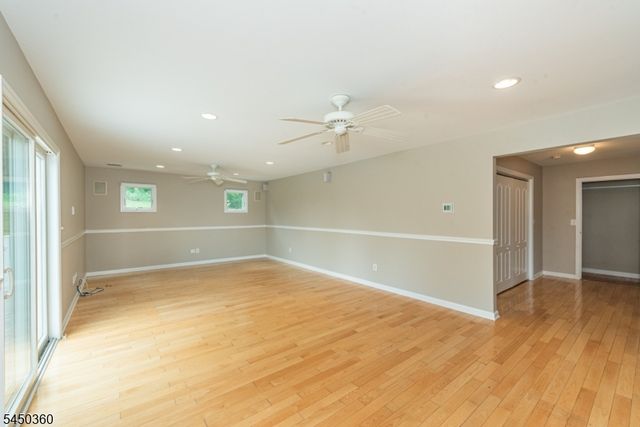 345 Bowden Rd, Cedar Grove Twp., NJ 07009