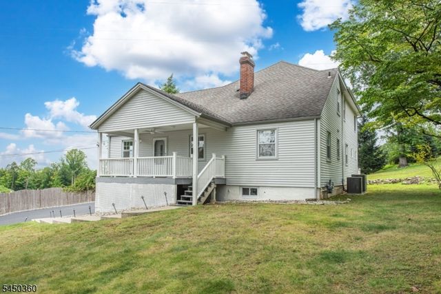 345 Bowden Rd, Cedar Grove Twp., NJ 07009