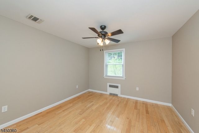 345 Bowden Rd, Cedar Grove Twp., NJ 07009