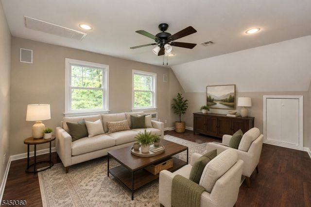 345 Bowden Rd, Cedar Grove Twp., NJ 07009