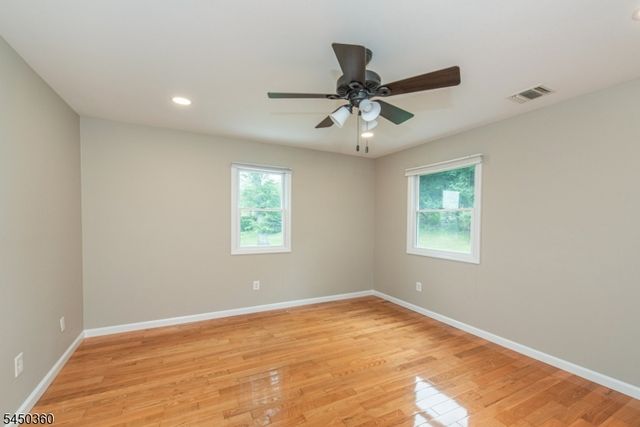 345 Bowden Rd, Cedar Grove Twp., NJ 07009