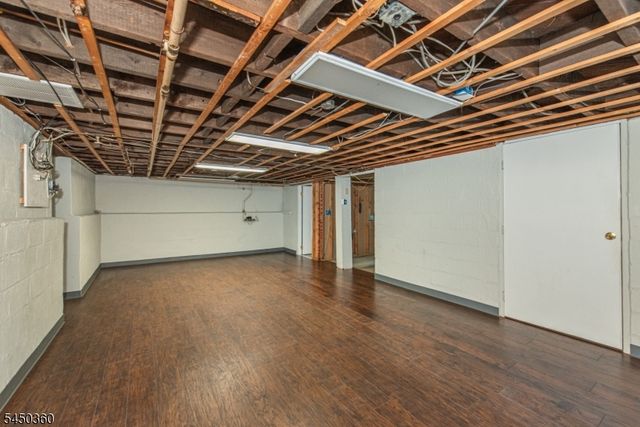 345 Bowden Rd, Cedar Grove Twp., NJ 07009