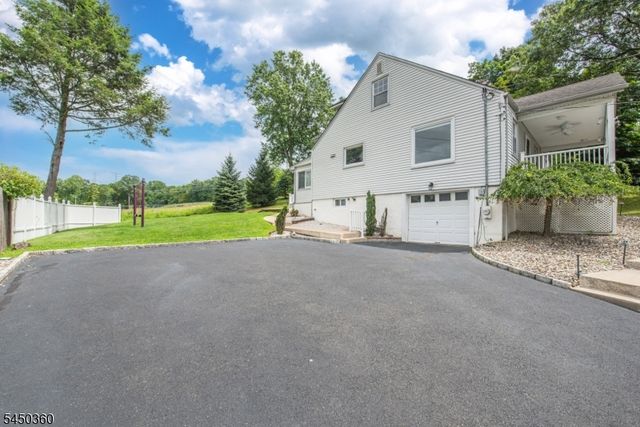 345 Bowden Rd, Cedar Grove Twp., NJ 07009