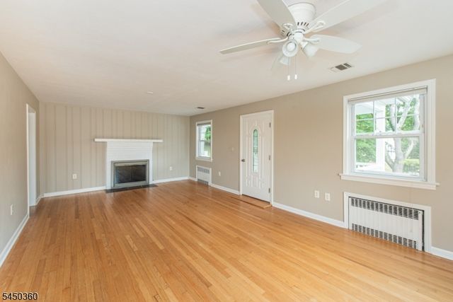 345 Bowden Rd, Cedar Grove Twp., NJ 07009