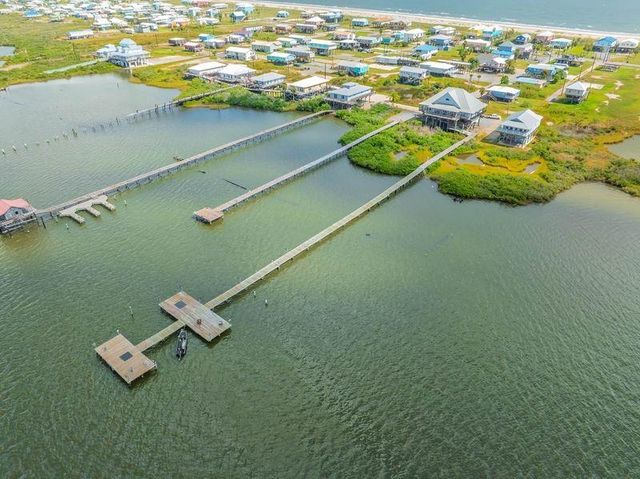 155 Carondelet Lane, Grand Isle, LA 70358