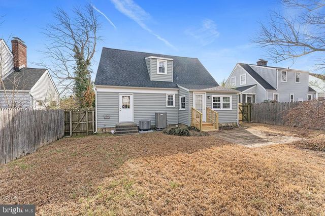 1313 PARCELL ST, Fredericksburg, VA 22401