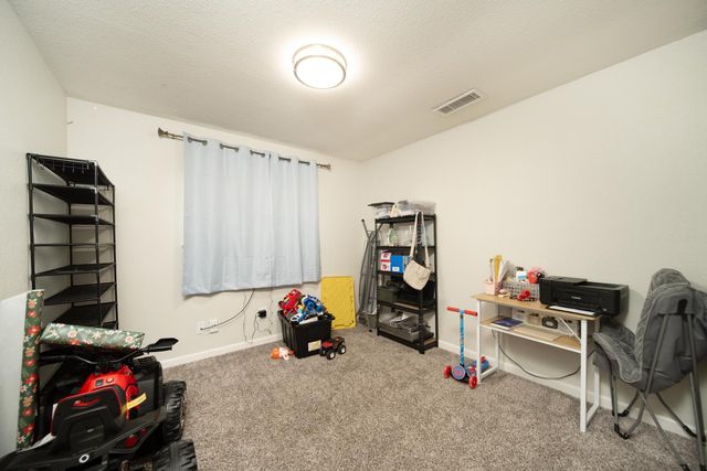 601 Summit Ct, Modesto, CA 95357