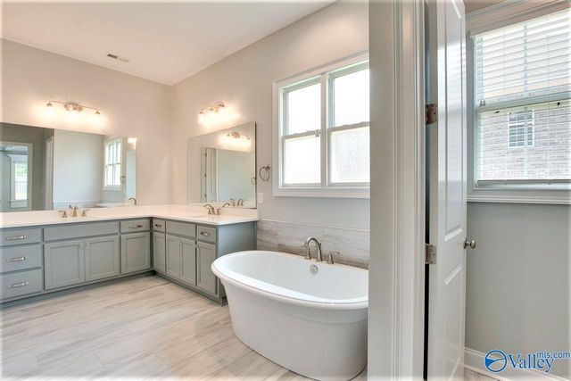 330 Merrydale Drive, Huntsville, AL 35811