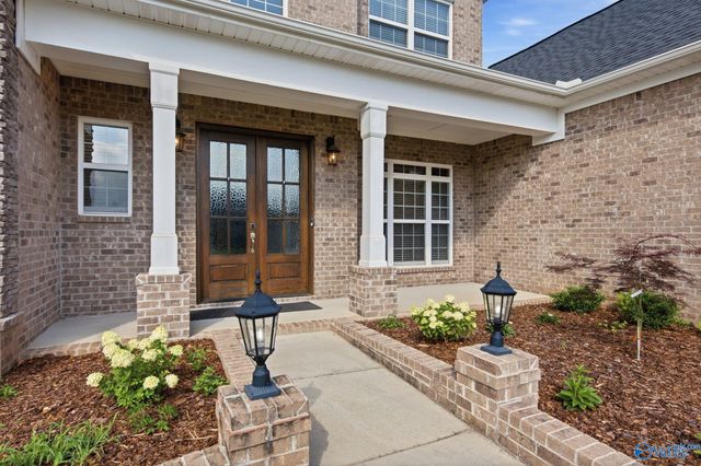 330 Merrydale Drive, Huntsville, AL 35811