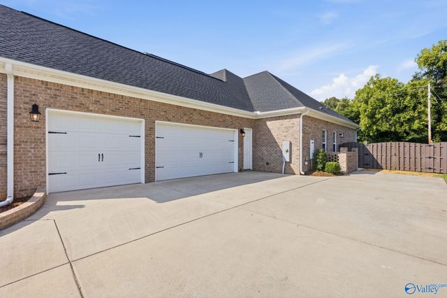 330 Merrydale Drive, Huntsville, AL 35811