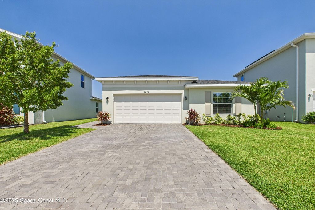 1915 Diablo Circle SW, Palm Bay, FL 32908