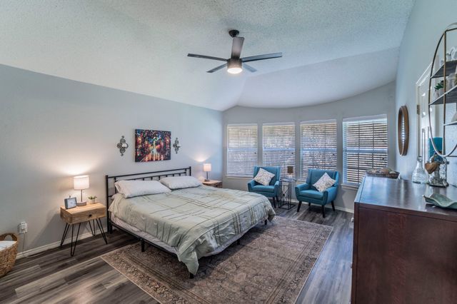 6405 Redstone Drive, Arlington, TX 76001