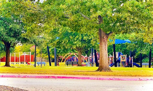 6405 Redstone Drive, Arlington, TX 76001