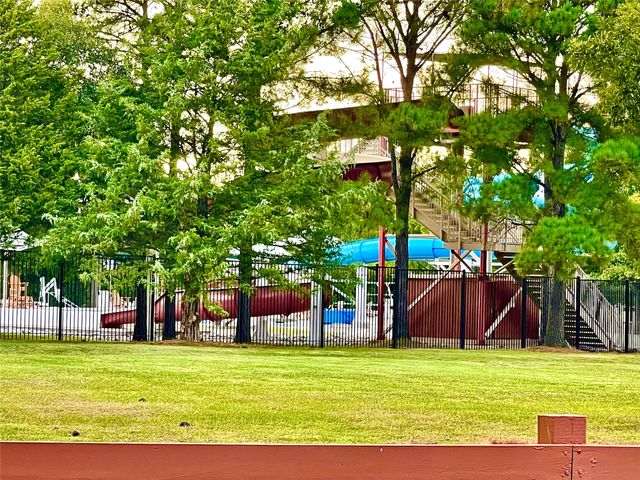 6405 Redstone Drive, Arlington, TX 76001