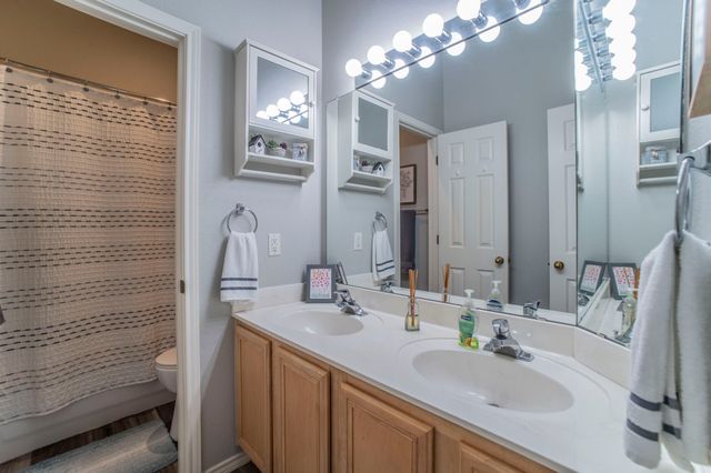 6405 Redstone Drive, Arlington, TX 76001