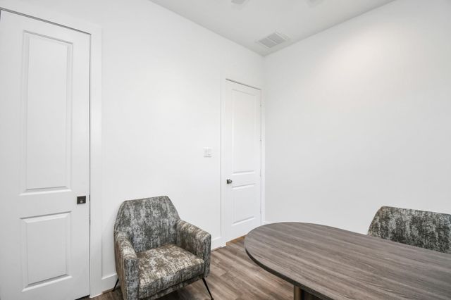 9005 Laverne Oak Lane, Houston, TX 77080