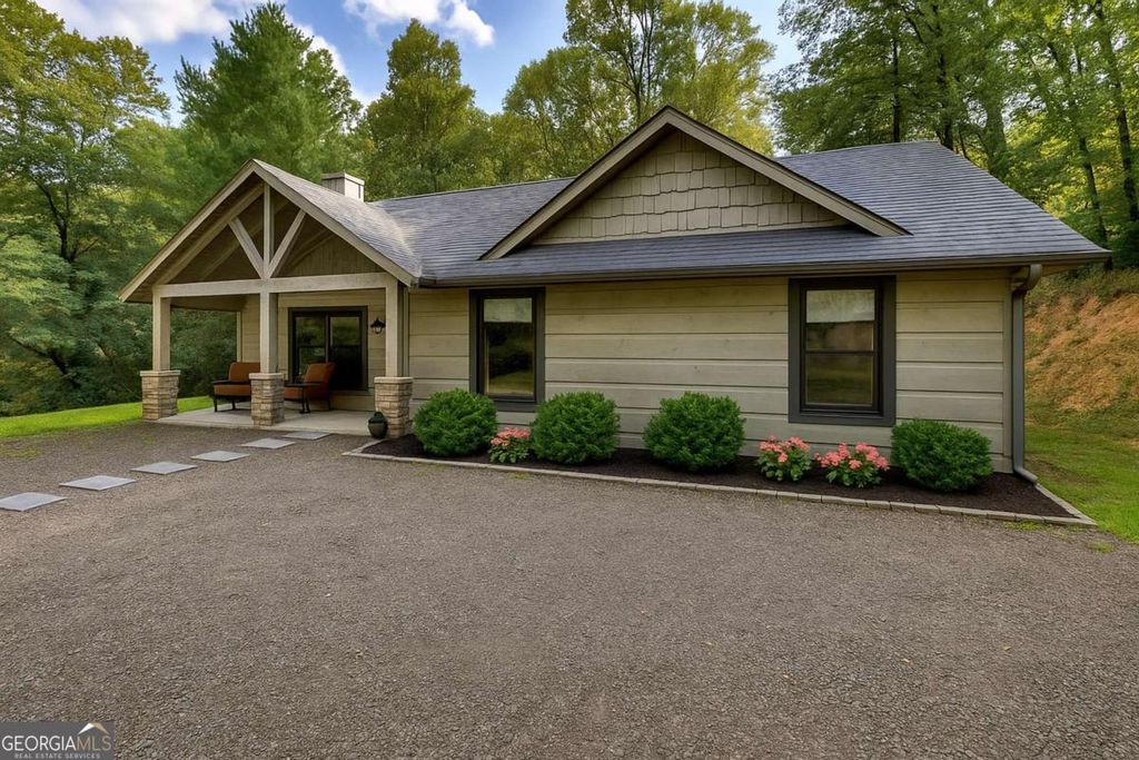 168 Fightingtown Creek Road, Mccaysville, GA 30555