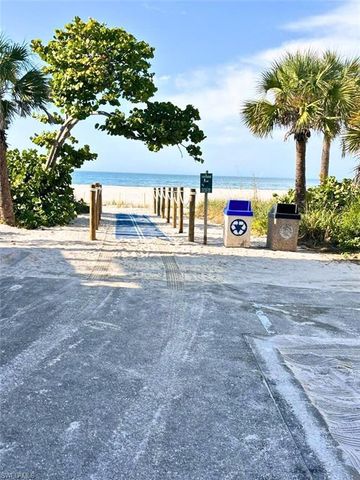 96 Hercules DR, Fort Myers Beach, FL 33931