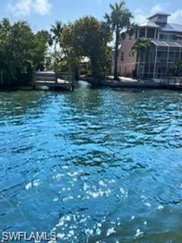 96 Hercules DR, Fort Myers Beach, FL 33931