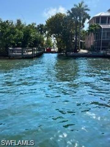 96 Hercules DR, Fort Myers Beach, FL 33931