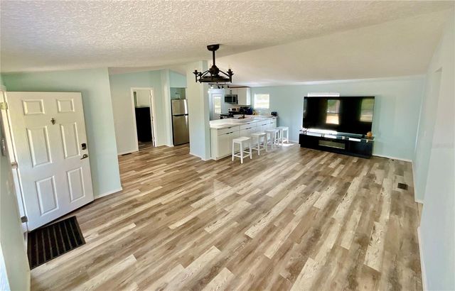 175 WHIRLWIND LOOP, Hawthorne, FL 32640