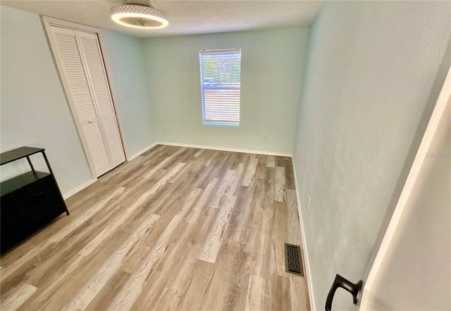 175 WHIRLWIND LOOP, Hawthorne, FL 32640