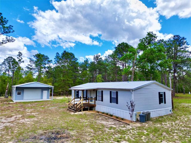 175 WHIRLWIND LOOP, Hawthorne, FL 32640