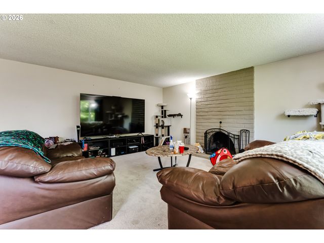 1812 BRITTANY St, Eugene, OR 97405