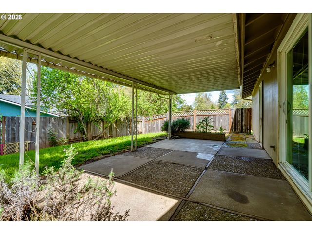 1812 BRITTANY St, Eugene, OR 97405