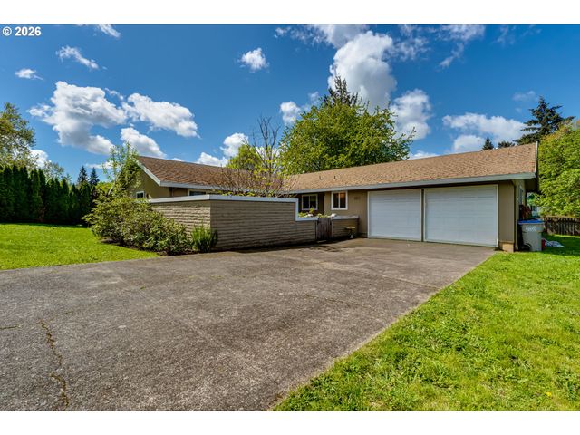 1812 BRITTANY St, Eugene, OR 97405