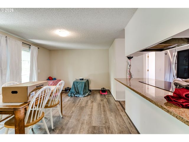 1812 BRITTANY St, Eugene, OR 97405