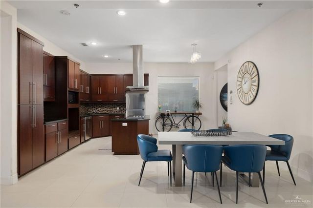 1304 E Pineridge Avenue B, Mcallen, TX 78503