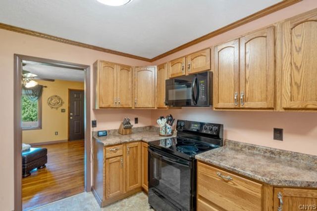 1002 County Route 29, Scriba, NY 13126
