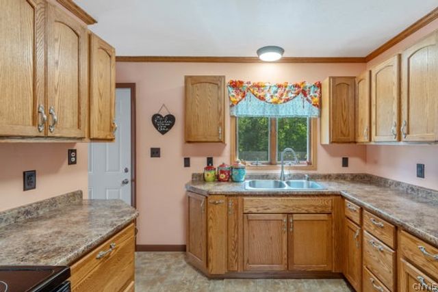 1002 County Route 29, Scriba, NY 13126