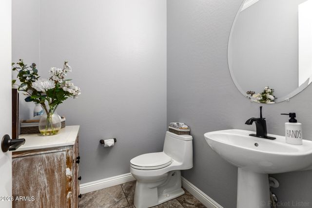 3249 E NIGHTINGALE Lane, Gilbert, AZ 85298