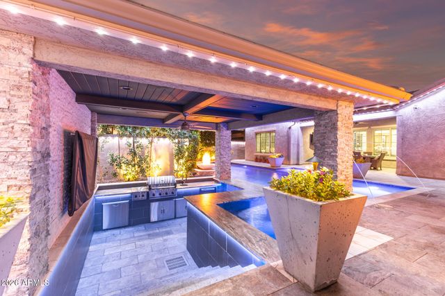 3249 E NIGHTINGALE Lane, Gilbert, AZ 85298