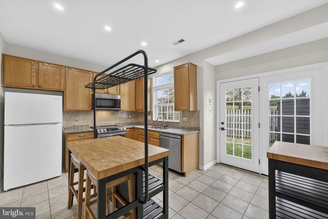 6741 STONE MAPLE TER, Centreville, VA 20121