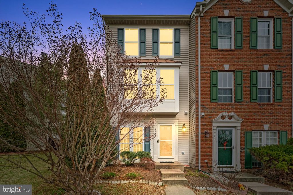 6741 STONE MAPLE TER, Centreville, VA 20121