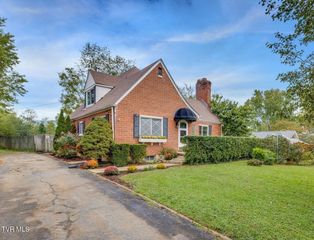 109 Northeast Drive, Johnson City, TN 37601