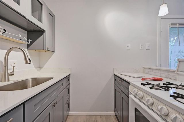 1111 W 10th ST 204, Austin, TX 78703