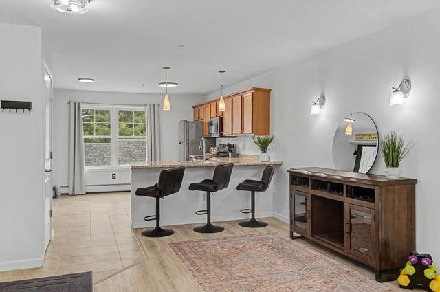 87 John Fay Rd Apt 307, South Burlington, VT 05403