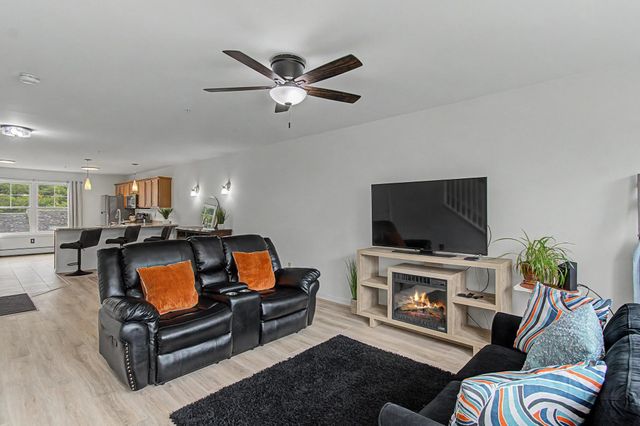 87 John Fay Rd Apt 307, South Burlington, VT 05403