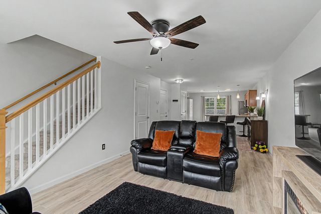 87 John Fay Rd Apt 307, South Burlington, VT 05403