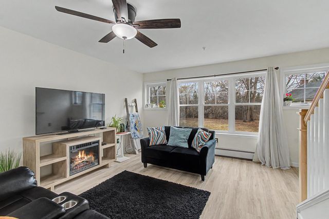 87 John Fay Rd Apt 307, South Burlington, VT 05403