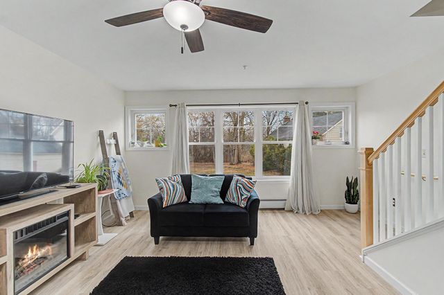 87 John Fay Rd Apt 307, South Burlington, VT 05403