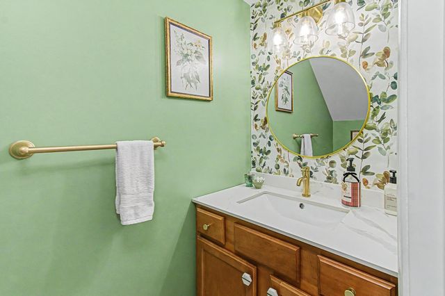 87 John Fay Rd Apt 307, South Burlington, VT 05403