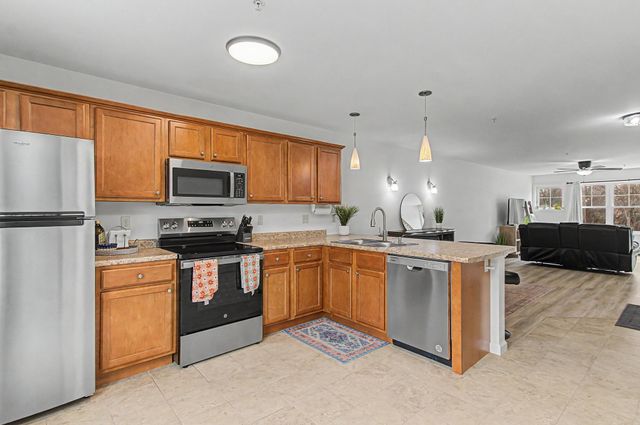 87 John Fay Rd Apt 307, South Burlington, VT 05403