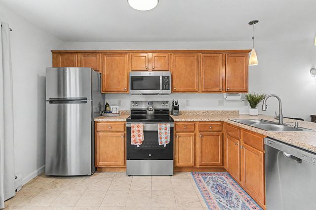 87 John Fay Rd Apt 307, South Burlington, VT 05403