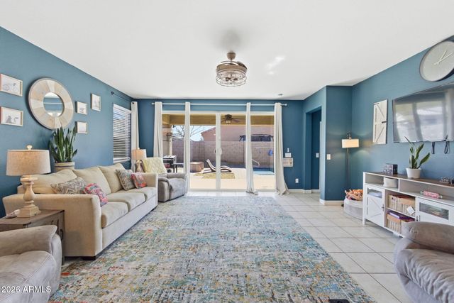 41381 W SOMERS Drive, Maricopa, AZ 85138