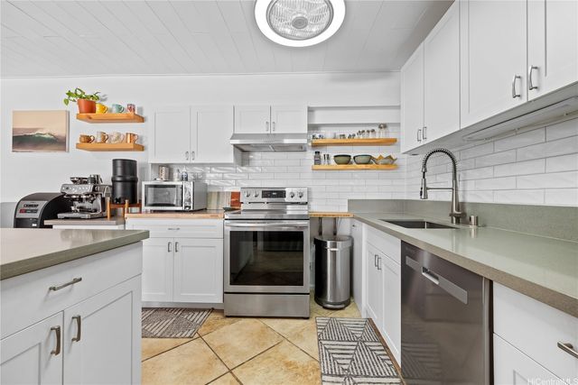 225 Kaiulani Avenue 804, Honolulu, HI 96815